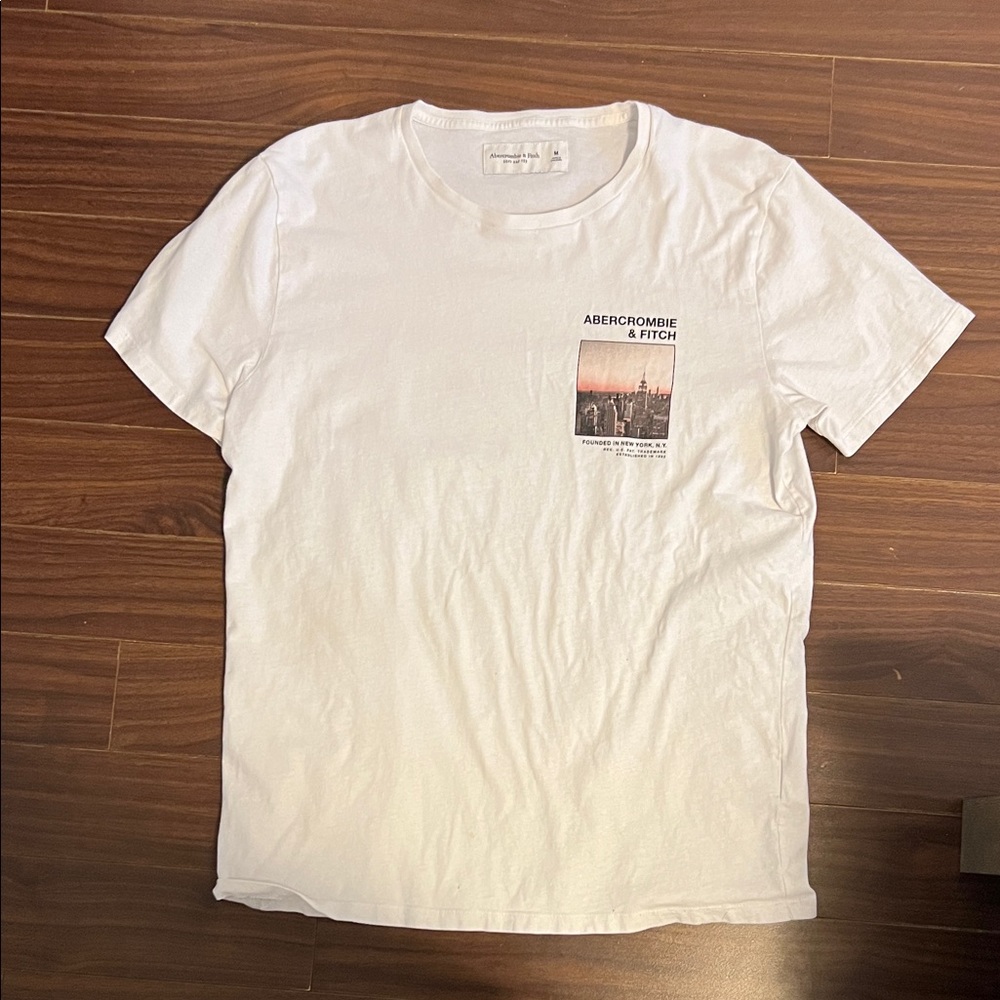 Abercrombie & Fitch White Tee with Graphic